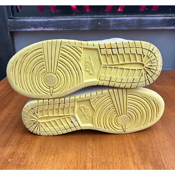 Nike Air Jordan 1 Mid GS White Yellow Youth Size 3.5Y FD8780-181 - Picture 8 of 10